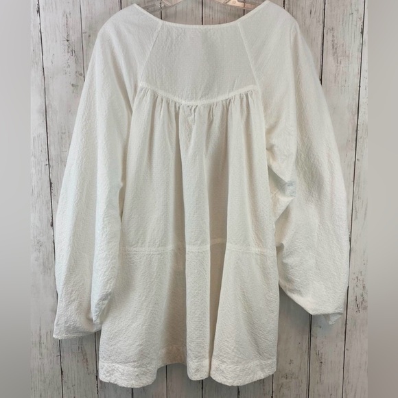 Free People Brynn Tunic Top White Textured & Ruched Sleeves SZ LG - Picture 4 of 11